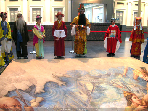 Kurt Wenner taking a photo of his work