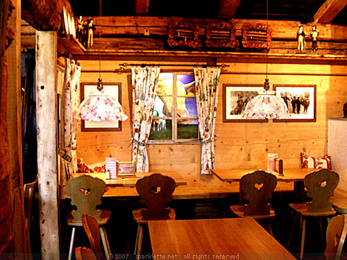 Cottage theme of Marché Restaurant