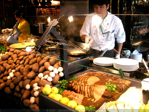 Rösti station at Marché Restaurant