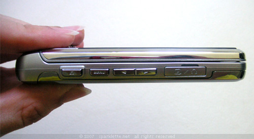 Side profile of the LG Shine 3G mobile phone