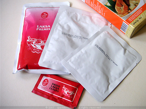 Contents of Prima Taste's Ready-to-Cook Meal Kit for Laksa