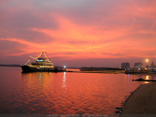 Danga Cruise at sunset