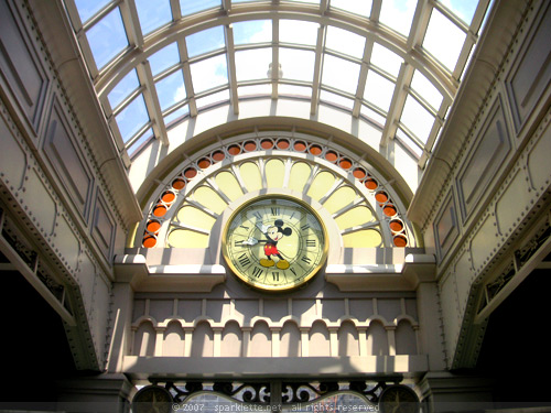 Disneyland Resort Gateway Station