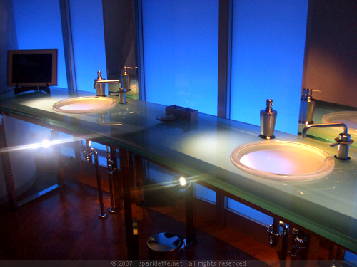 Ladies' washroom at Kuu, the sky lounge at Kyoto Tower