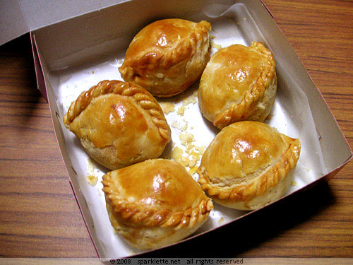 Tong Heng Confectionery curry puffs