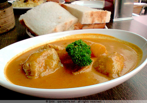 Curry Chicken with Bread