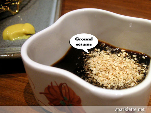 Ground sesame in tonkatsu sauce