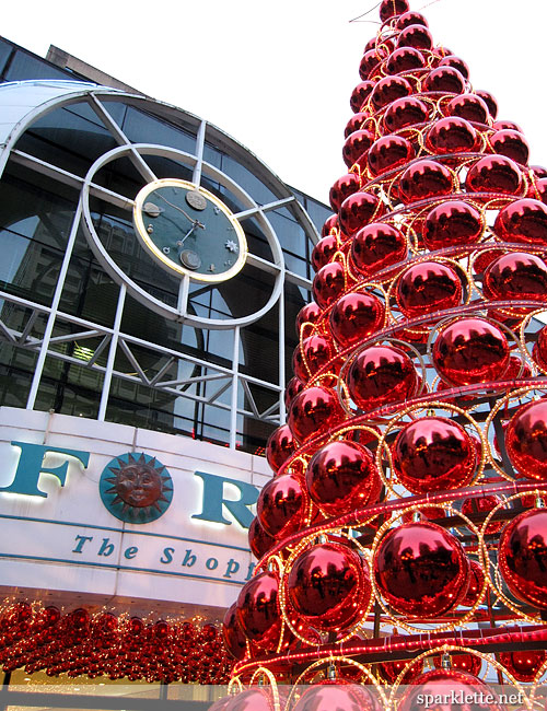 Christmas tree at Forum