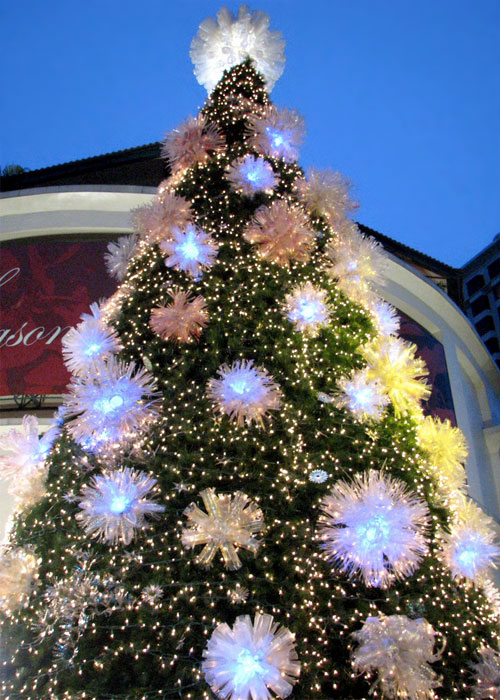 Christmas tree at Tanglin Mall