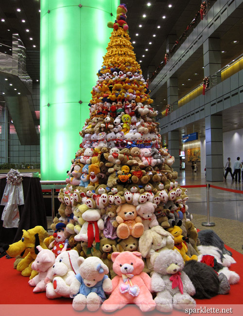 Christmas tree at Suntec International Convention & Exhibition Centre