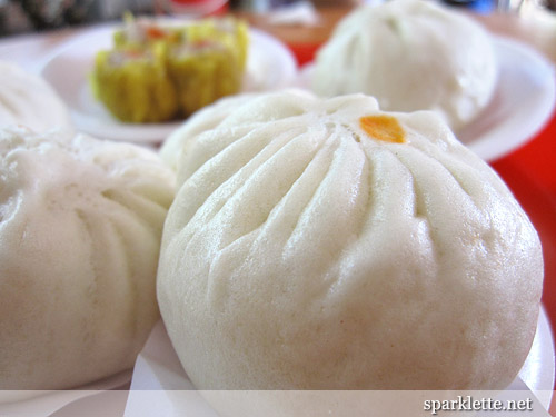 Char Siew Pau (Buns with sweet barbecued pork filling)