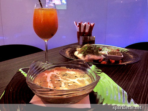 Dinner at Manchester United Restaurant and Bar, Bangkok