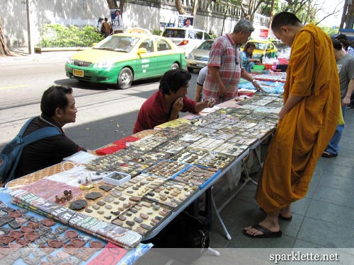 Roadside stalls selling amulets