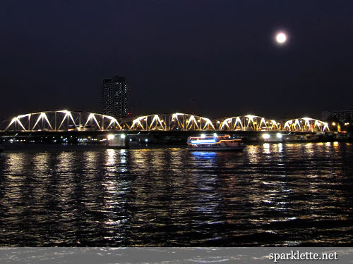 Night scenery along Chao Phraya, Bangkok