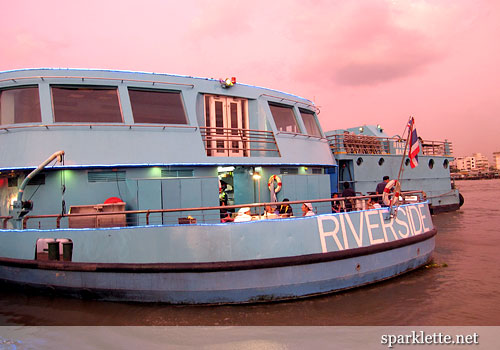 Riverside dinner cruise at Chao Phraya, Bangkok