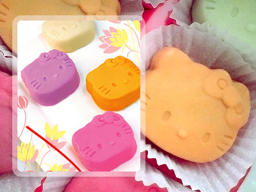 Hello Kitty mooncakes from Polar Puffs, Singapore