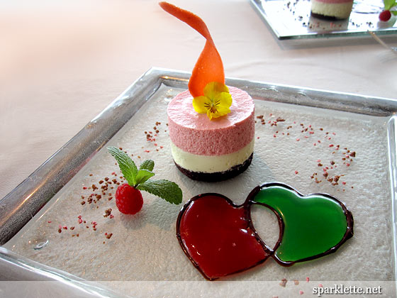 Strawberry & yogurt mousse with peppermint chocolate sauce