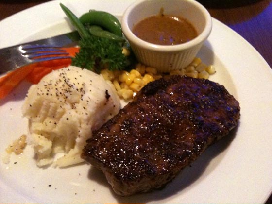 Sirloin steak with black pepper sauce