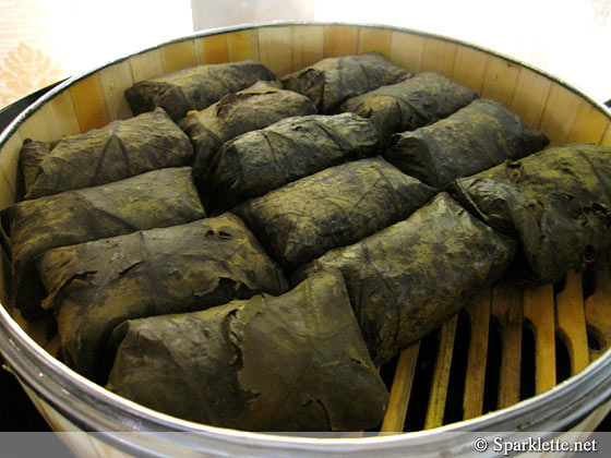Glutinous rice wrapped in lotus leaf