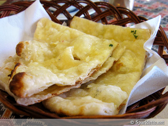 Cheese naan