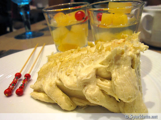Durian fudge cake