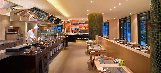International buffet at Straits Cafe, Rendezvous Hotel Singapore