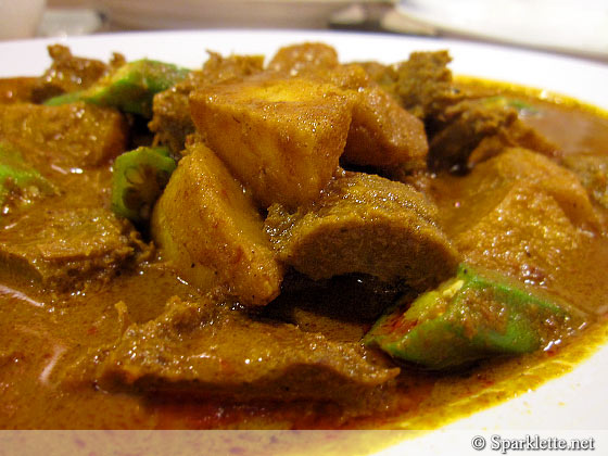 Vegetarian mock curry mutton